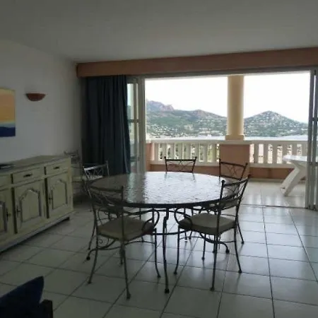 Apartamento Mm Cap Esterel